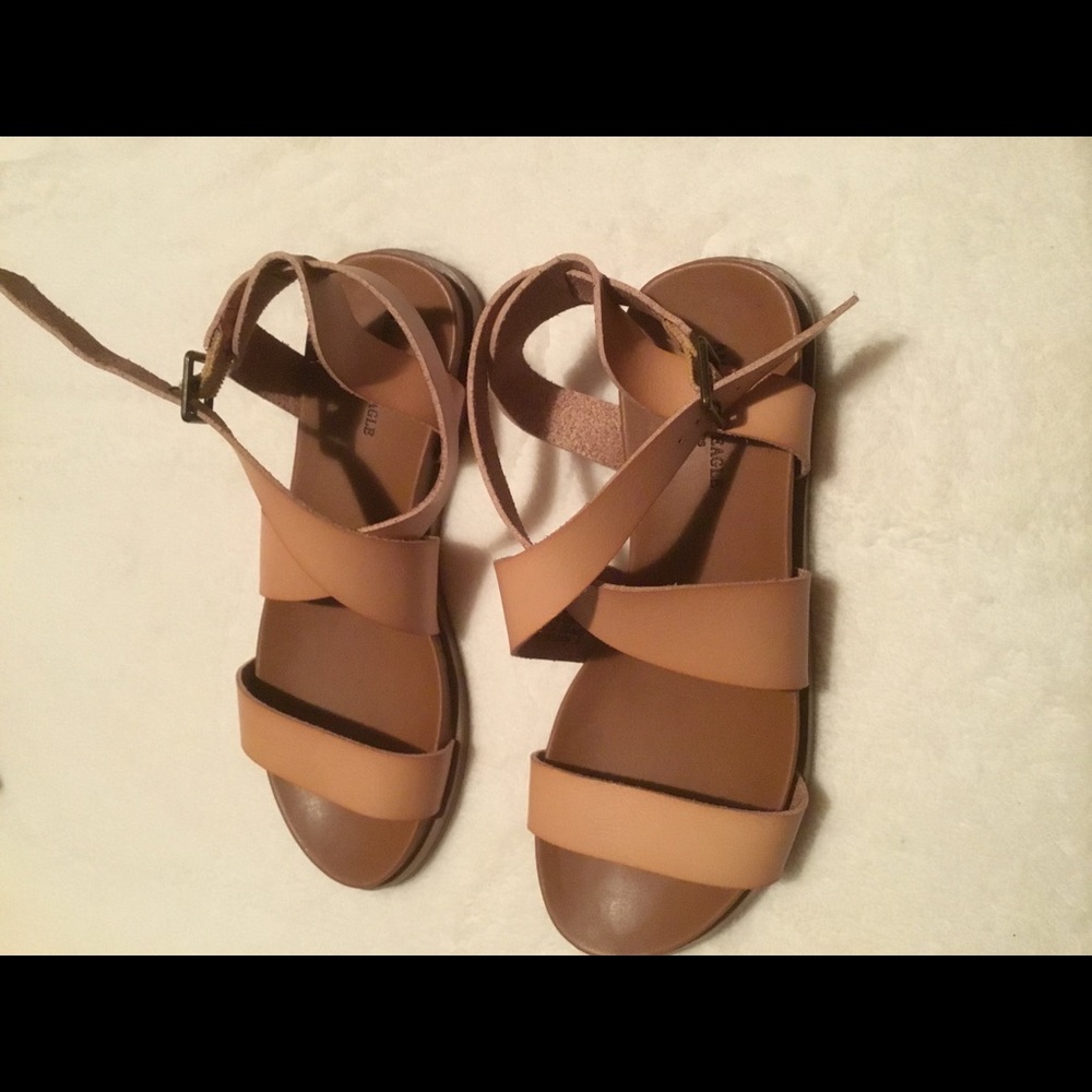 American Eagle Sandals